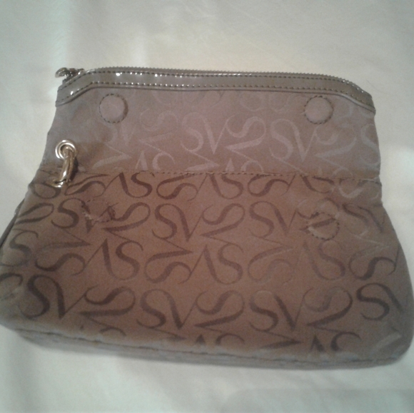 Wristlet - Picture 3 of 3